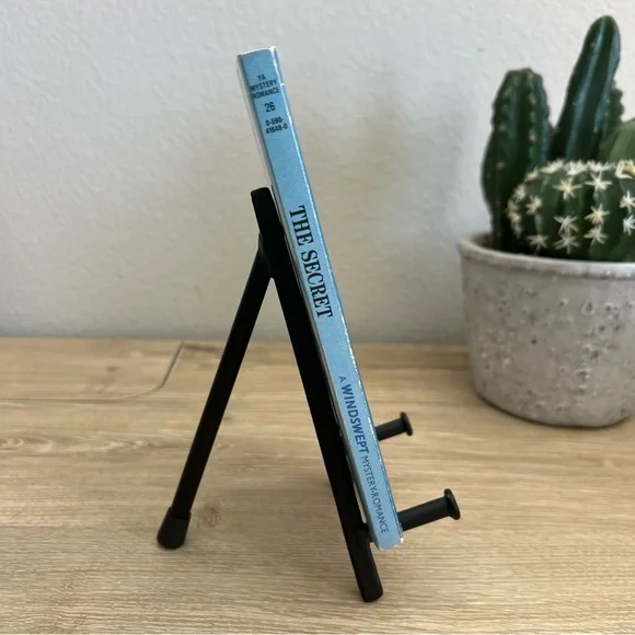 The Secret by Carol Beach York Vintage 1984 YA Mystery Romance Paperback - Picture 4 of 11